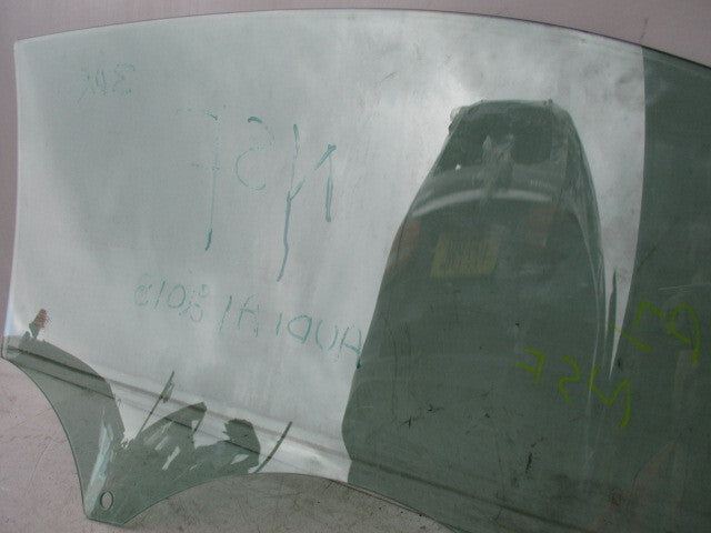 2010 AUDI A1 8X NSF PASSENGER SIDE FRONT WINDOW GLASS