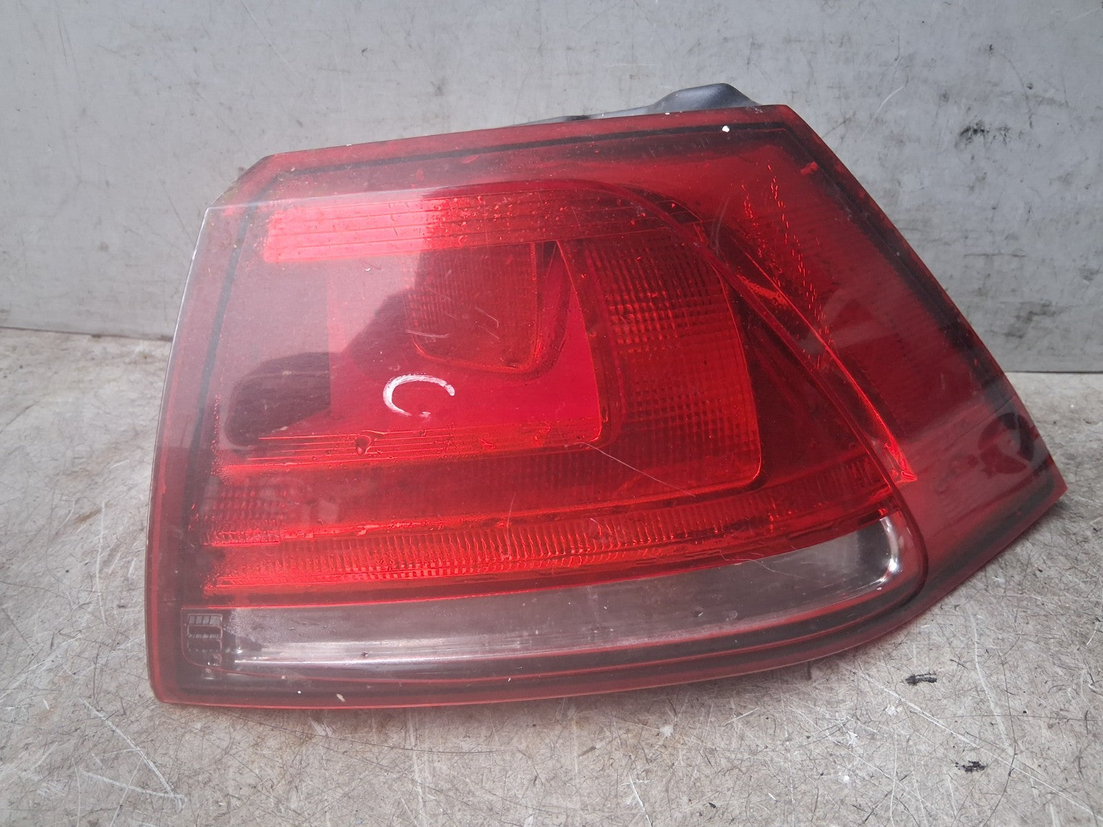 2013 VW VOLKSWAGEN GOLF MK7 OSR DRIVER SIDE REAR RIGHT OUTER TAIL LIGHT