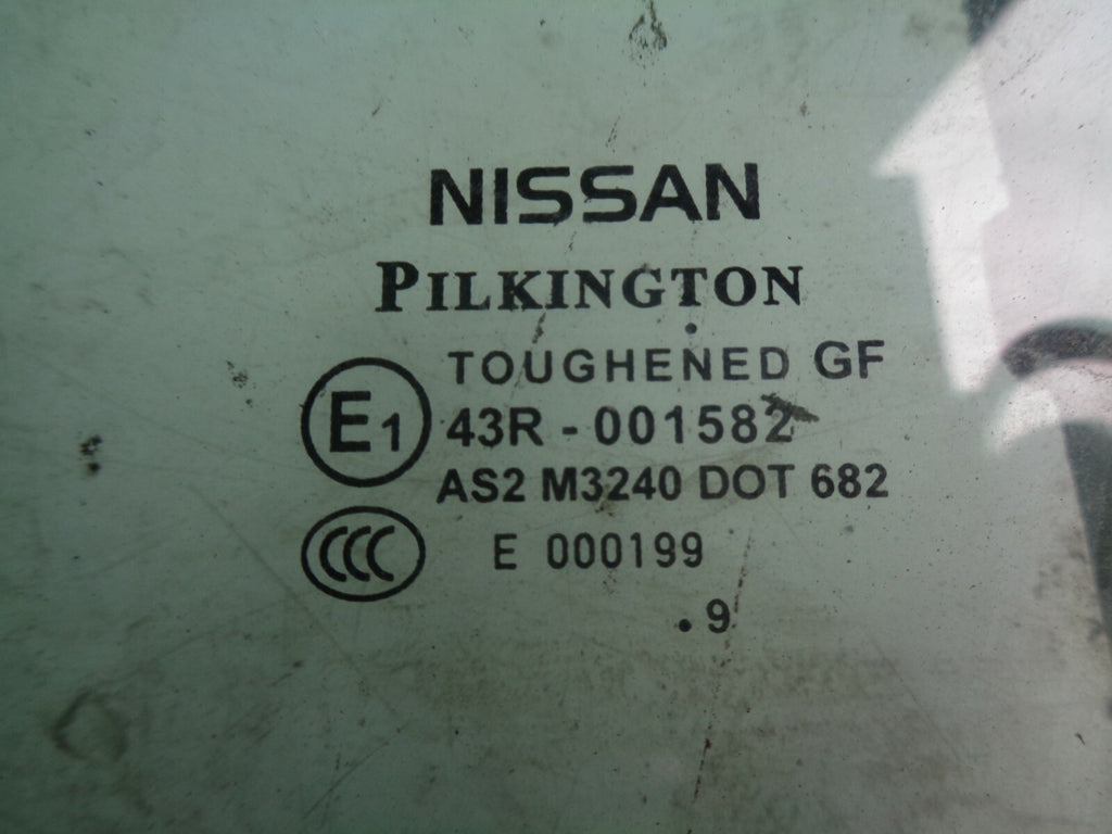 NISSAN QASHQAI J10 MK1 NSF PASSENGER SIDE FRONT DOOR WINDOW GLASS