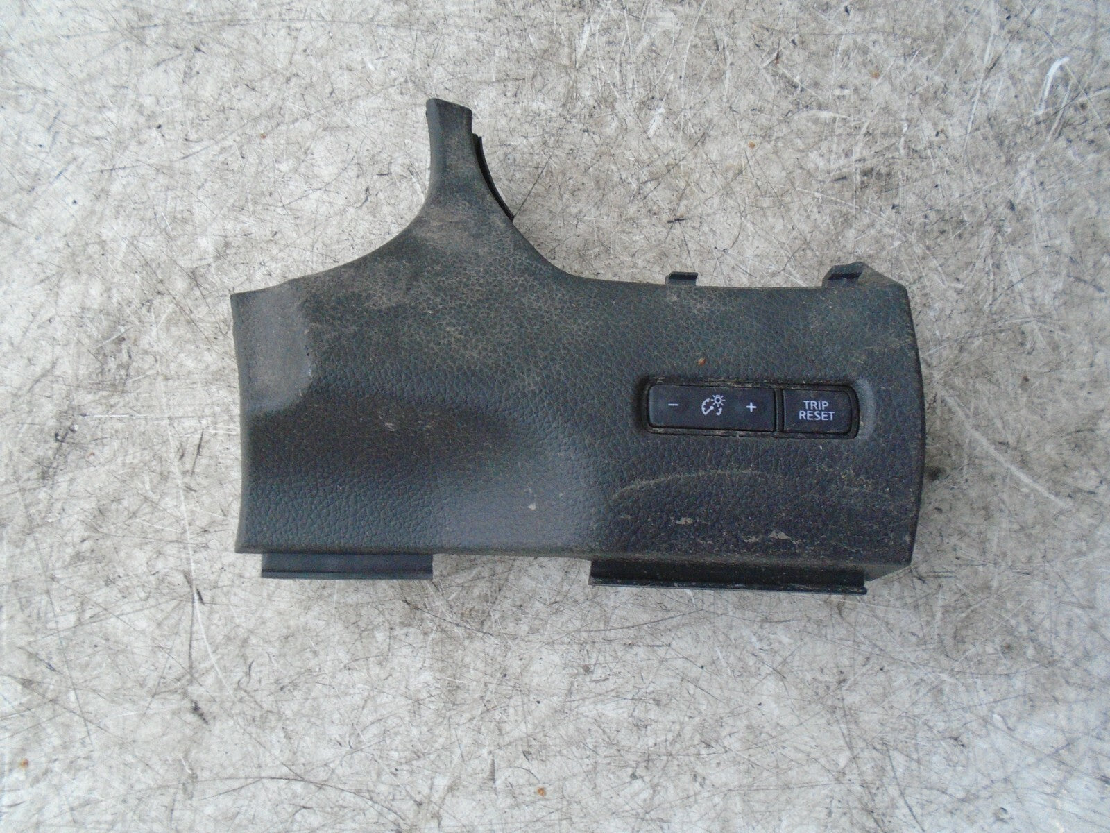 NISSAN QASHQAI J11 MK2 2019 DIMMER SWITCH PANEL SURROUND TRIM 684104EA1A