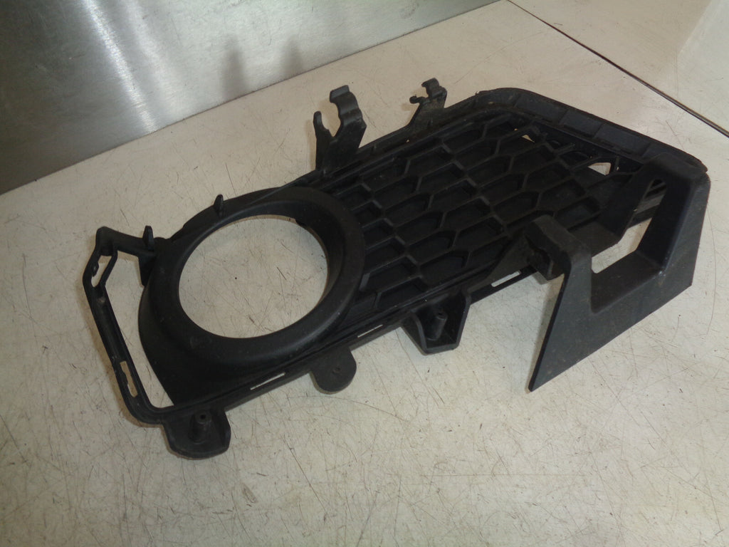 BMW 3 SERIES 2017 OSF F30 DRIVER SIDE FRONT LOWER FOG LIGHT GRILL