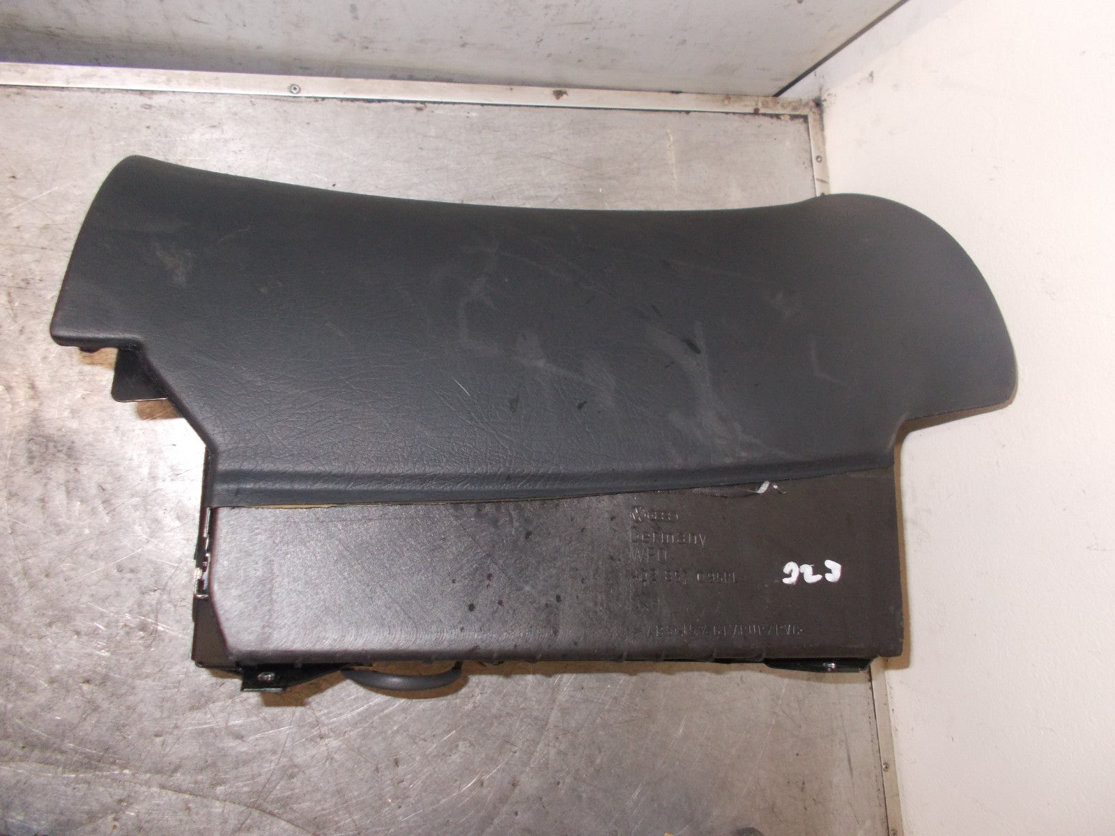 AUDI A8 1998 MK1 GLOVE BOX COMPARTMENT 4D2857095