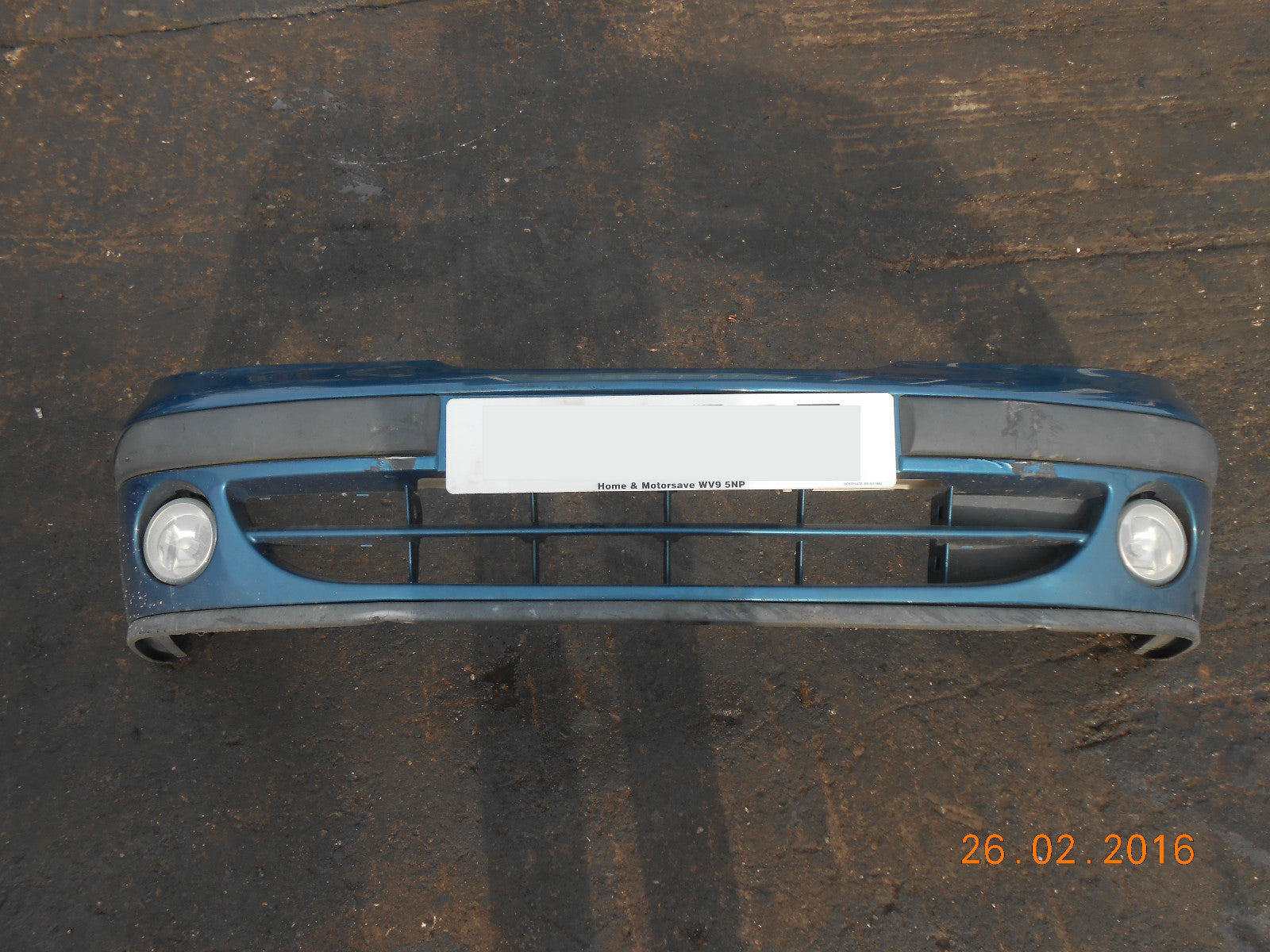 RENAULT CLIO 1999 MK2 FRONT BUMPER WITH FOG LIGHTS IN BLUE GREEN