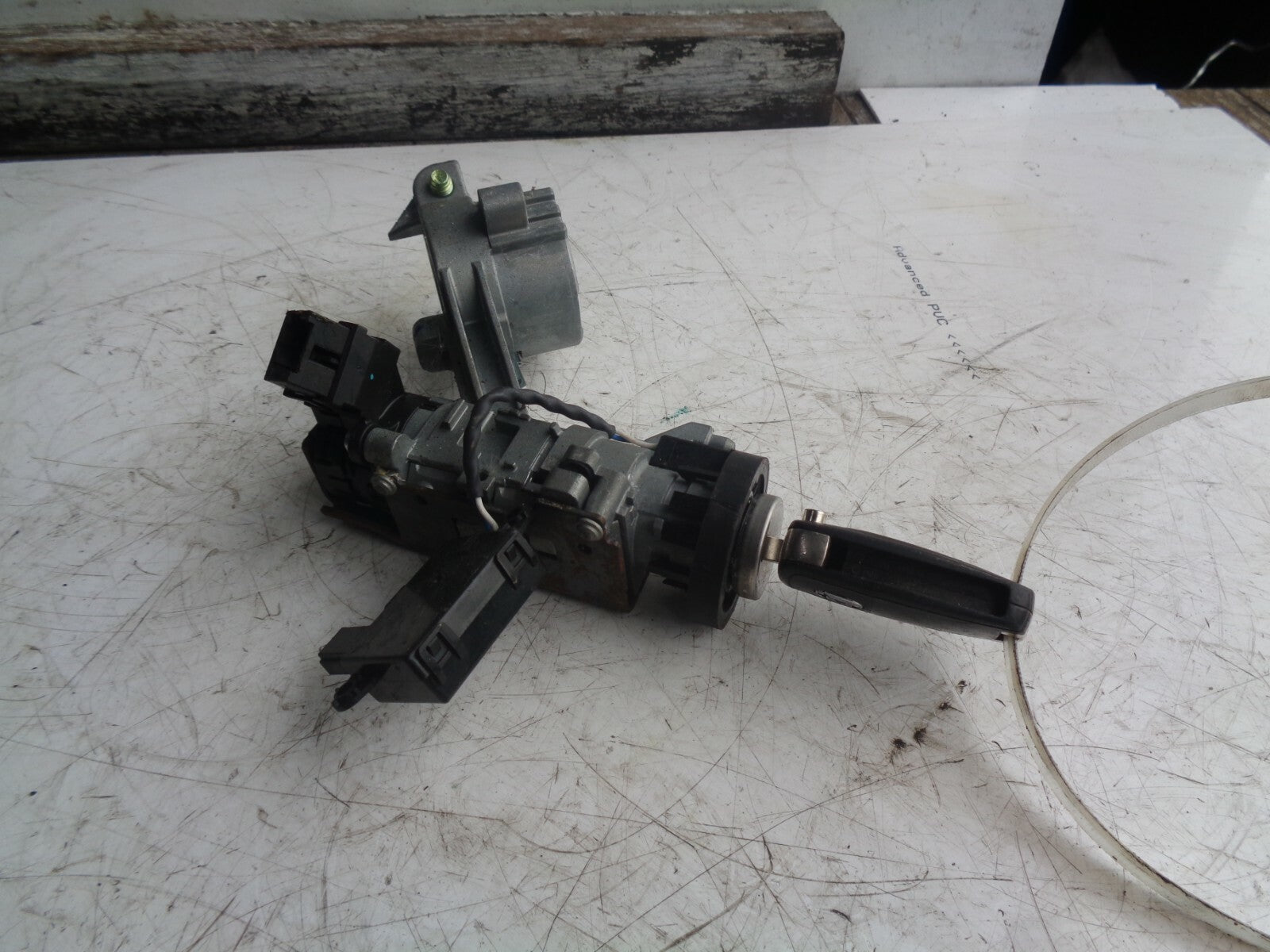VAUXHALL VIVA MK4 2017 KEY AND IGNITION BARREL 13574865