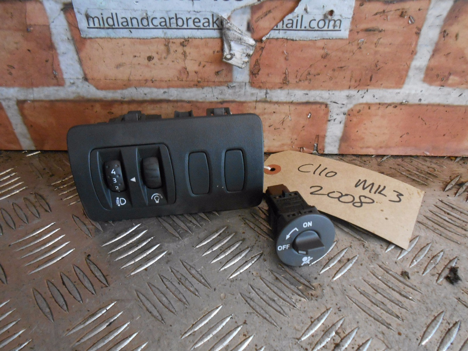 RENAULT CLIO MK3 2008 HEADLIGHT AIM LIGHT AIRBAG SWITCH 8200095495B 8200169589