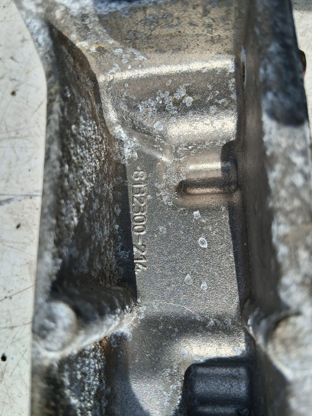 2021 CITROEN C4 MK3 1.2 PETROL ENGINE MOUNT BRACKET 9813582980