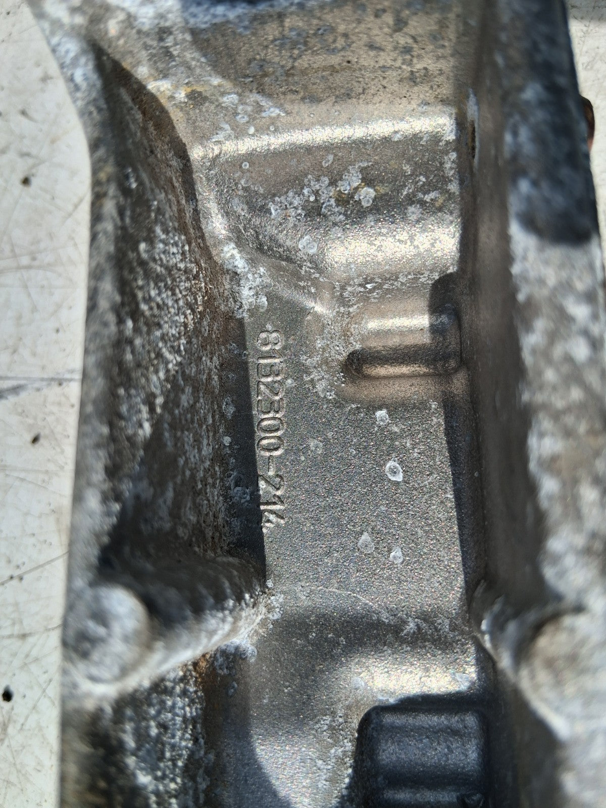 2021 CITROEN C4 MK3 1.2 PETROL ENGINE MOUNT BRACKET 9813582980