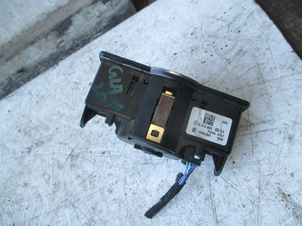 MERCEDES GLA MK1 X156 2019 HEADLIGHT CONTROL SWITCH A2129050551