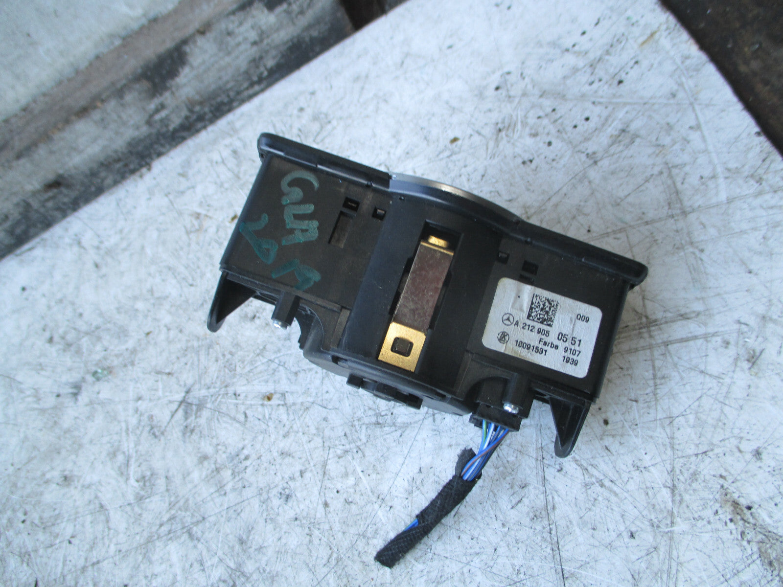MERCEDES GLA MK1 X156 2019 HEADLIGHT CONTROL SWITCH A2129050551