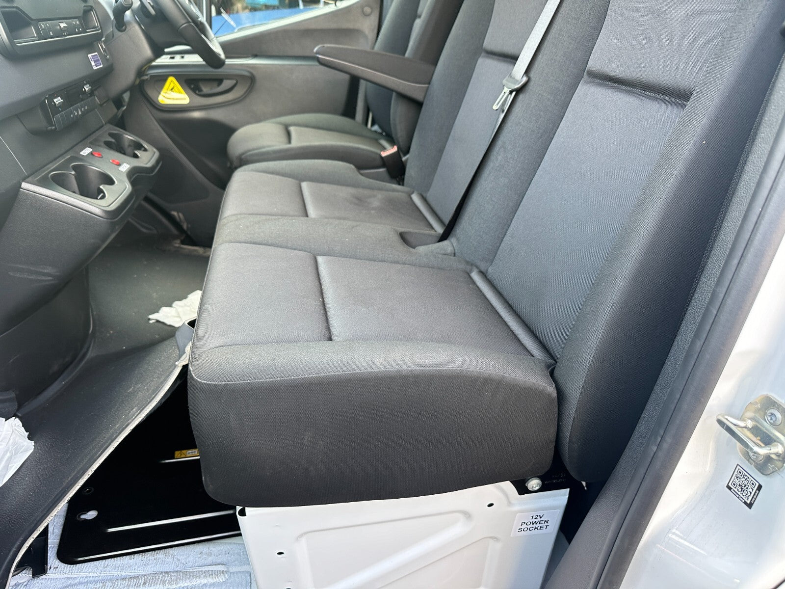 2024 MERCEDES SPRINTER W907 NS PASSENGER SIDE TWIN DOUBLE SEAT SET WITH BASE