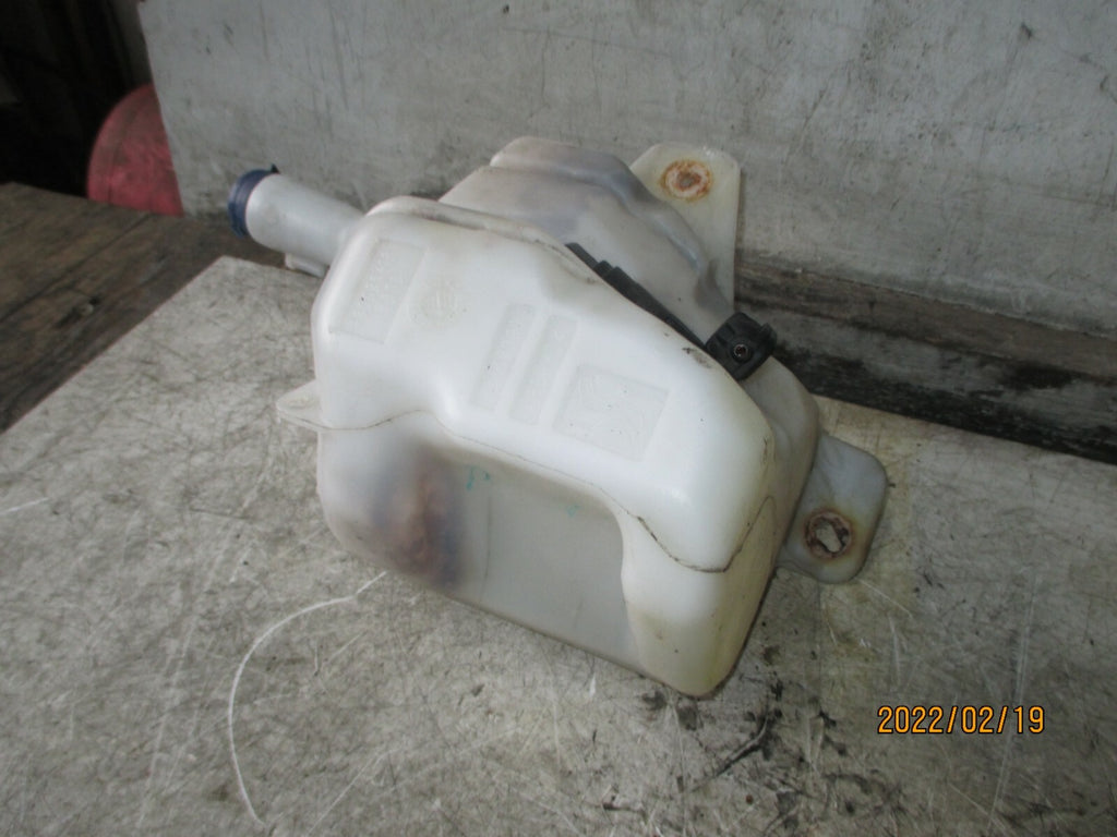 FIAT PUNTO 2006 MK3 FRONT WINDSCREEN WASHER BOTTLE