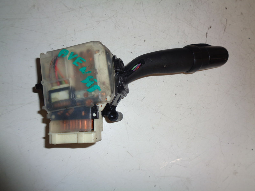 TOYOTA AVENSIS 2004 HATCHBACK FRONT HEADLIGHT STALK SWITCH