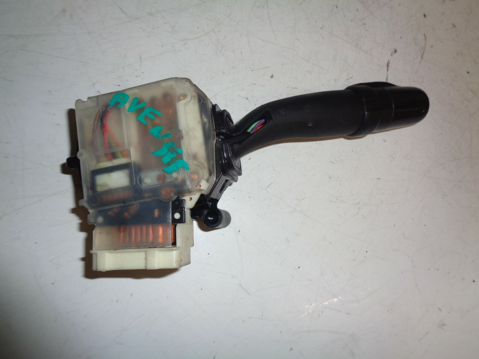 TOYOTA AVENSIS 2004 HATCHBACK FRONT HEADLIGHT STALK SWITCH