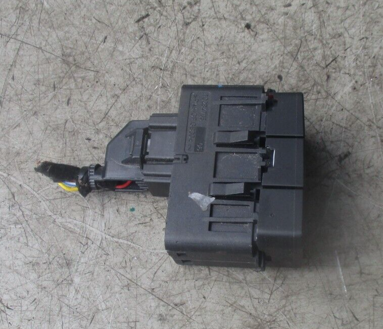 VOLKSWAGON START STOP CONTROL SWITCH BUTTON 102884705