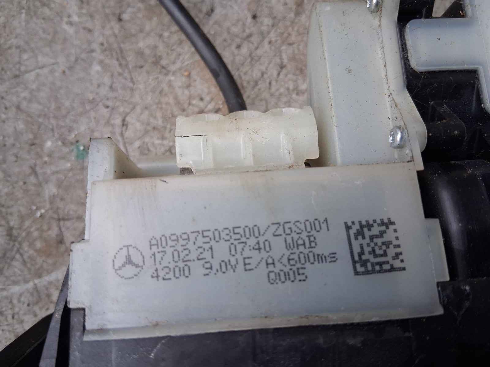 2025 MERCEDES BENZ GLA H247 REAR TAILGATE RELEASE HANDLE WITH CAMERA A0997503500