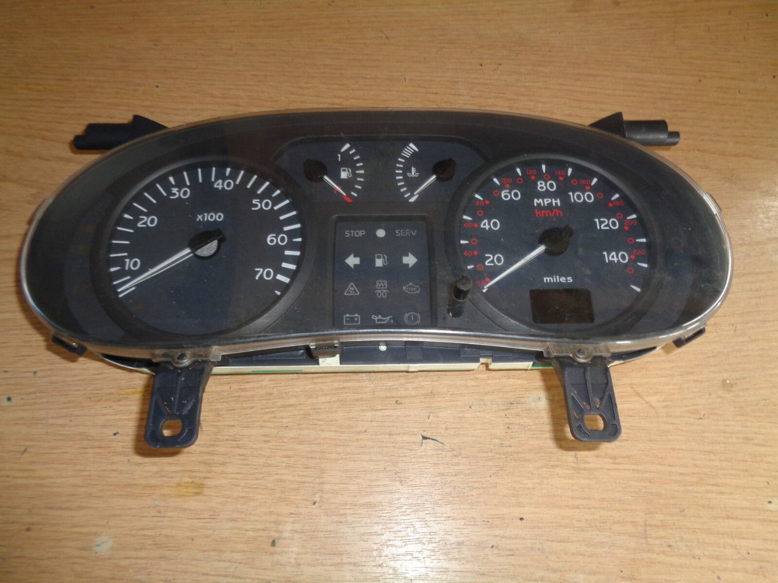 RENAULT CLIO 1.4 PETROL SPEEDOMETER INSTRUMENT CLUSTER 8200059780