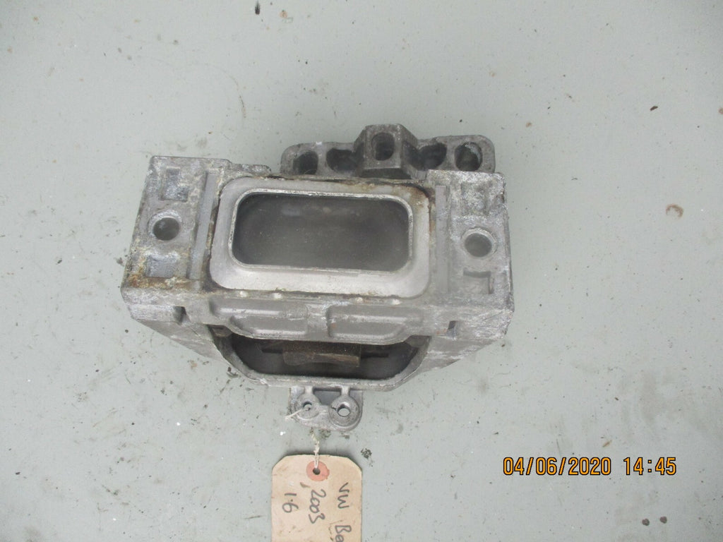 VW VOLKSWAGEN GOLF MK4 BORA 1.6 OS DRIVER SIDE ENGINE MOUNT 1J0199252BE