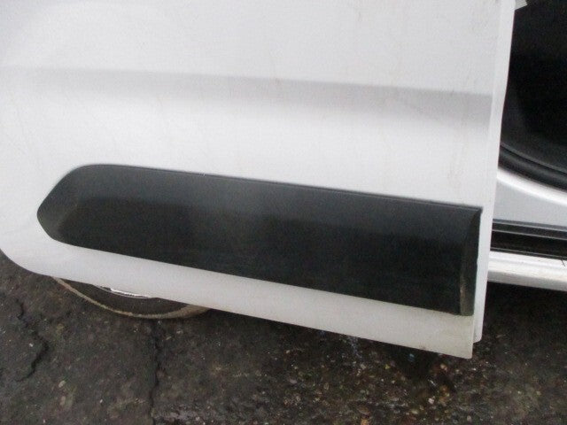 2023 CITROEN BERLINGO MK3 OS DRIVER SIDE LOADING LOWER DOOR MOULDING TRIM PANEL