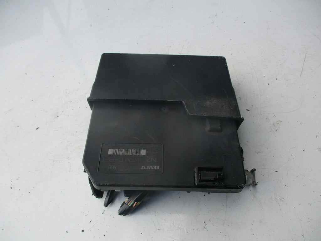 RENAULT MEGANE MK2 1.5 DCI BODY CONTROL MODULE FUSE BOX 8200481866