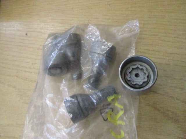 2018 NISSAN MICRA K14 LOCKING WHEEL NUT WITH KEY