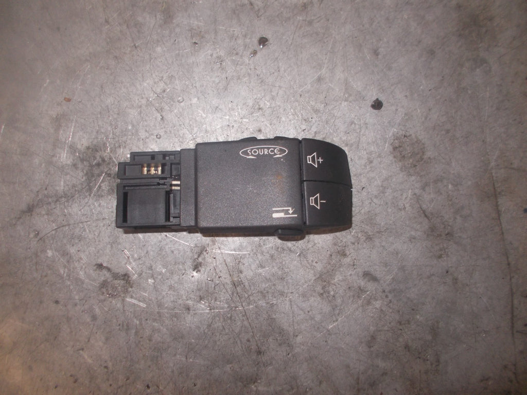 RENAULT LAGUNA MK2 RADIO CONTROL SWITCHES 34442201AF