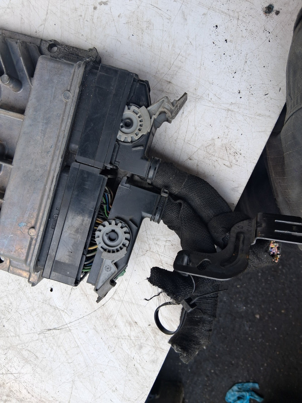 2013 VAUXHALL ASTRA J 1.7 DIESEL ECU ENGINE CONTROL UNIT 55588354