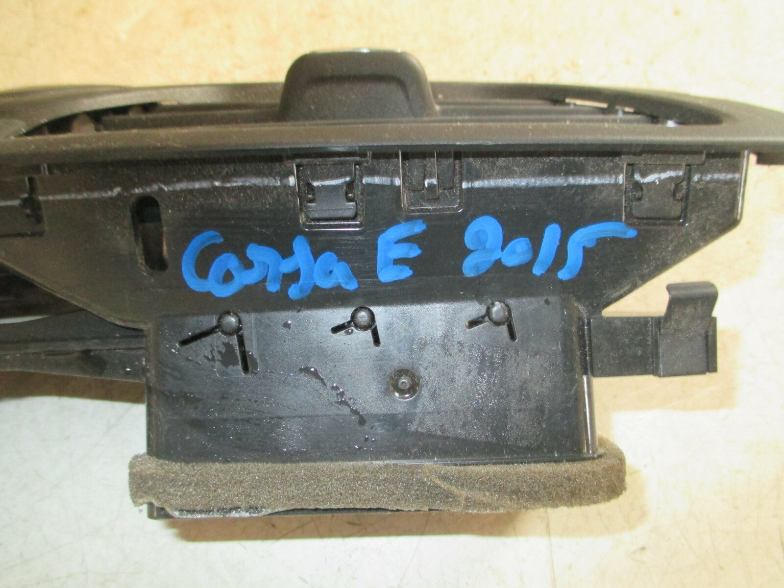 VAUXHALL CORSA E 2015 CENTRE CONSOLE AND HAZARD LIGHT 13384933