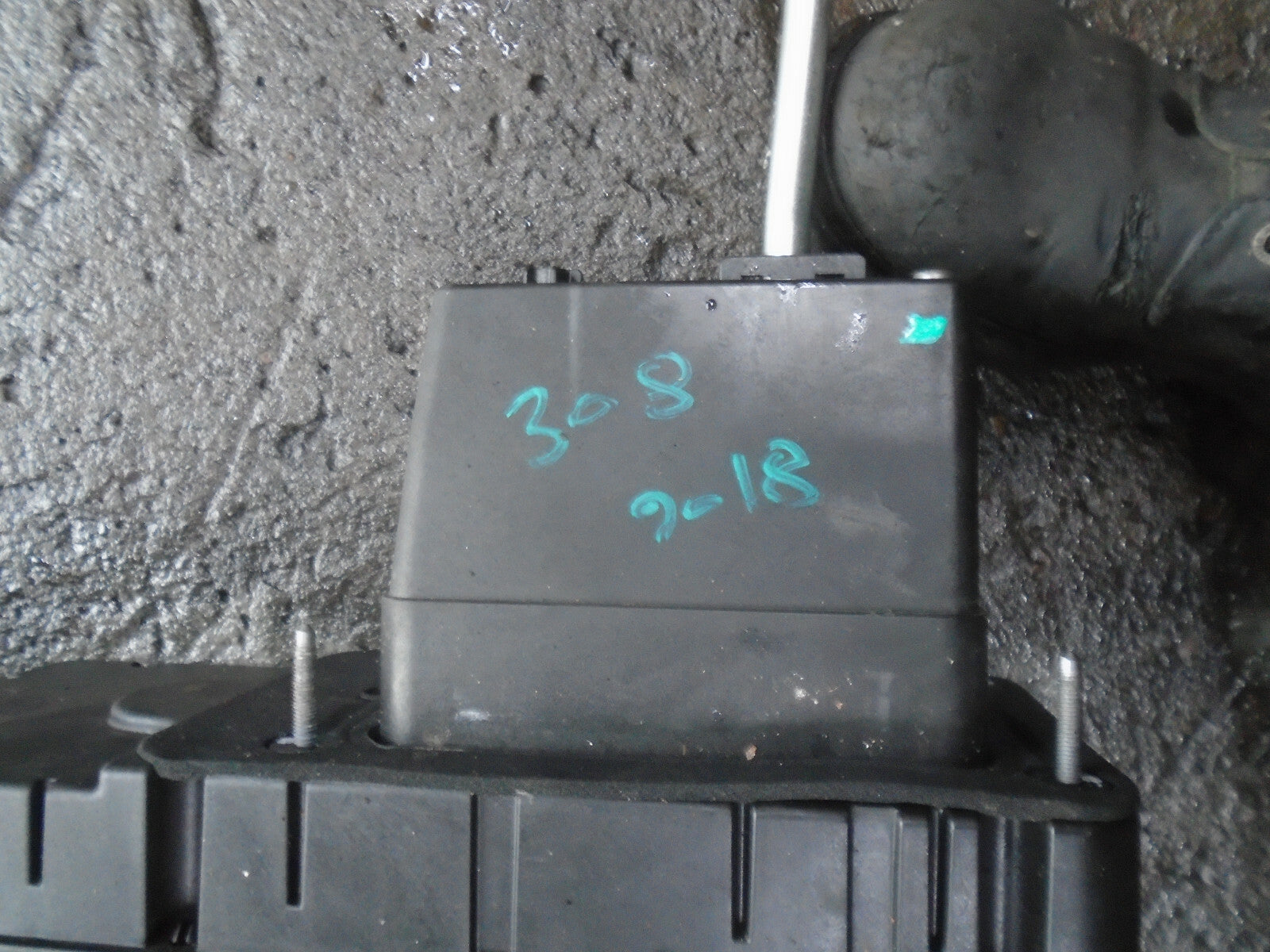PEUGEOT 308 2018 5 SPEED MANUAL GEARSTICK GEARSHIFTER 9806936580