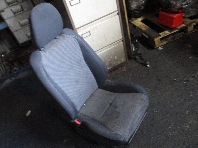 TOYOTA YARIS MK3 2016 NSF PASSENGER SIDE FRONT COMPLETE SEAT FABRIC