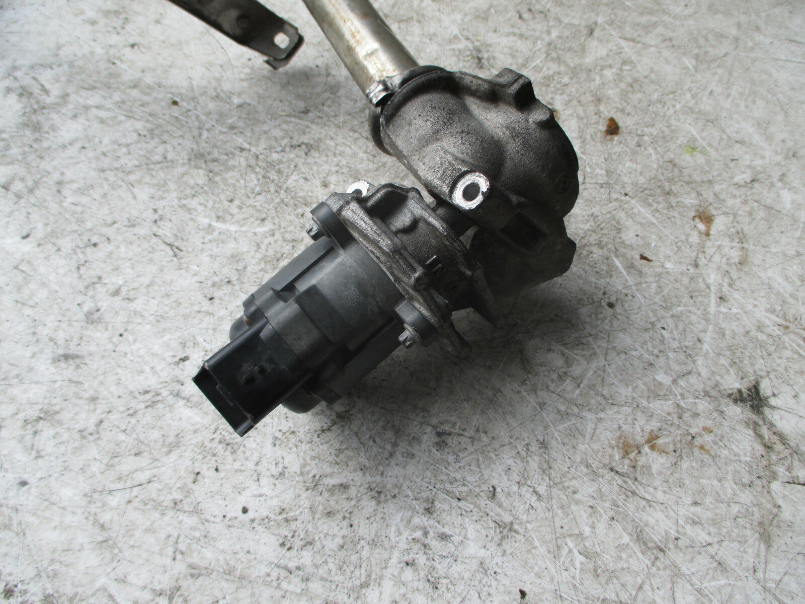 PEUGEOT 207 2006 1.4 DIESEL HDI EGR VALVE METAL PIPE ASSEMBLY 9658203780
