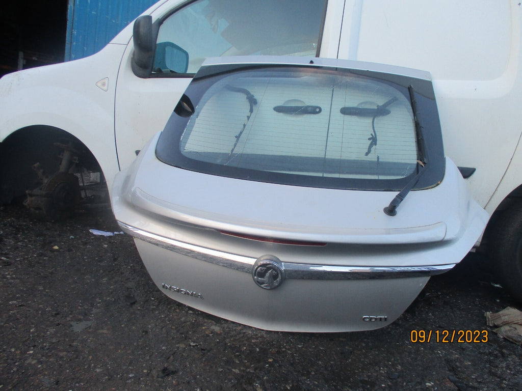 VAUXHALL INSIGNIA MK1 2011 COMPLETE TAILGATE BOOTLID SILVER