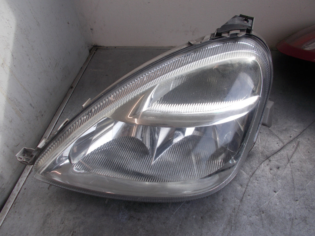 MERCEDES A160 2003 NS PASSENGER SIDE HEADLIGHT HEADLAMP A1688201961