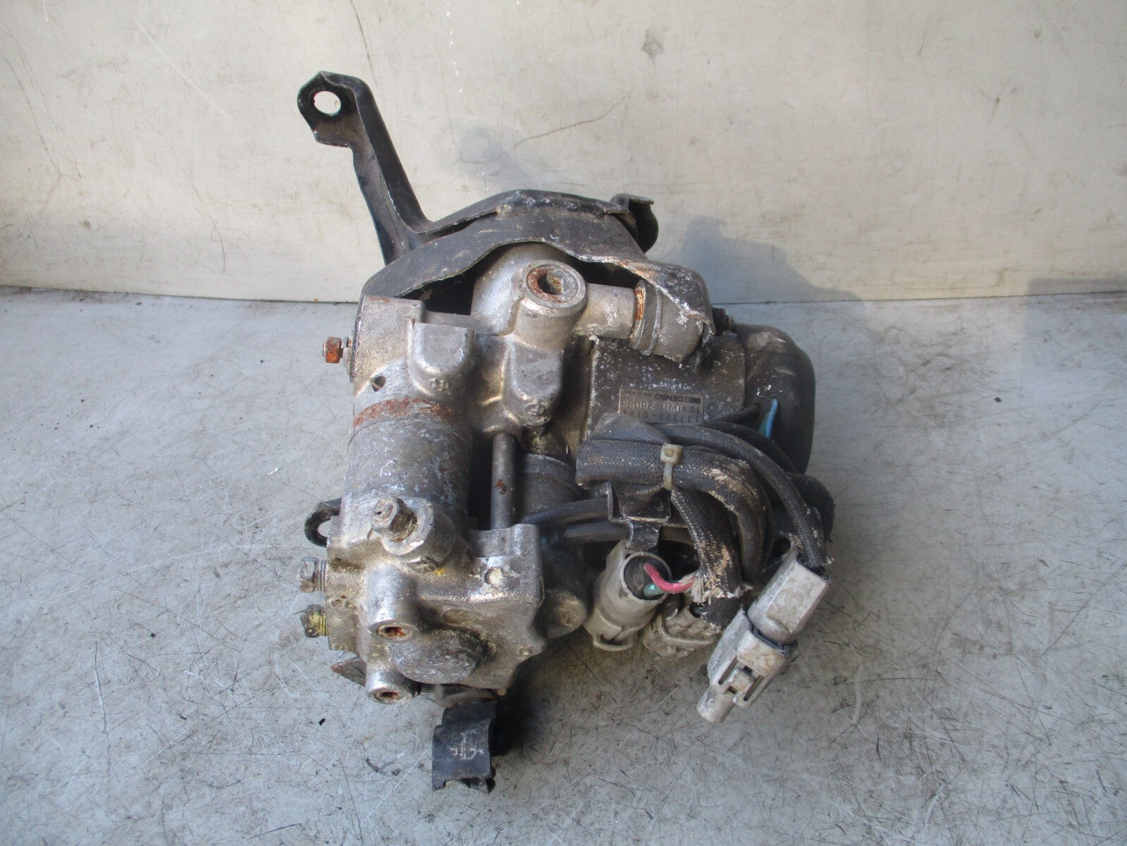 1991 - 2000 LEXUS SOARER ABS PUMP AND MODULATOR 4451024020