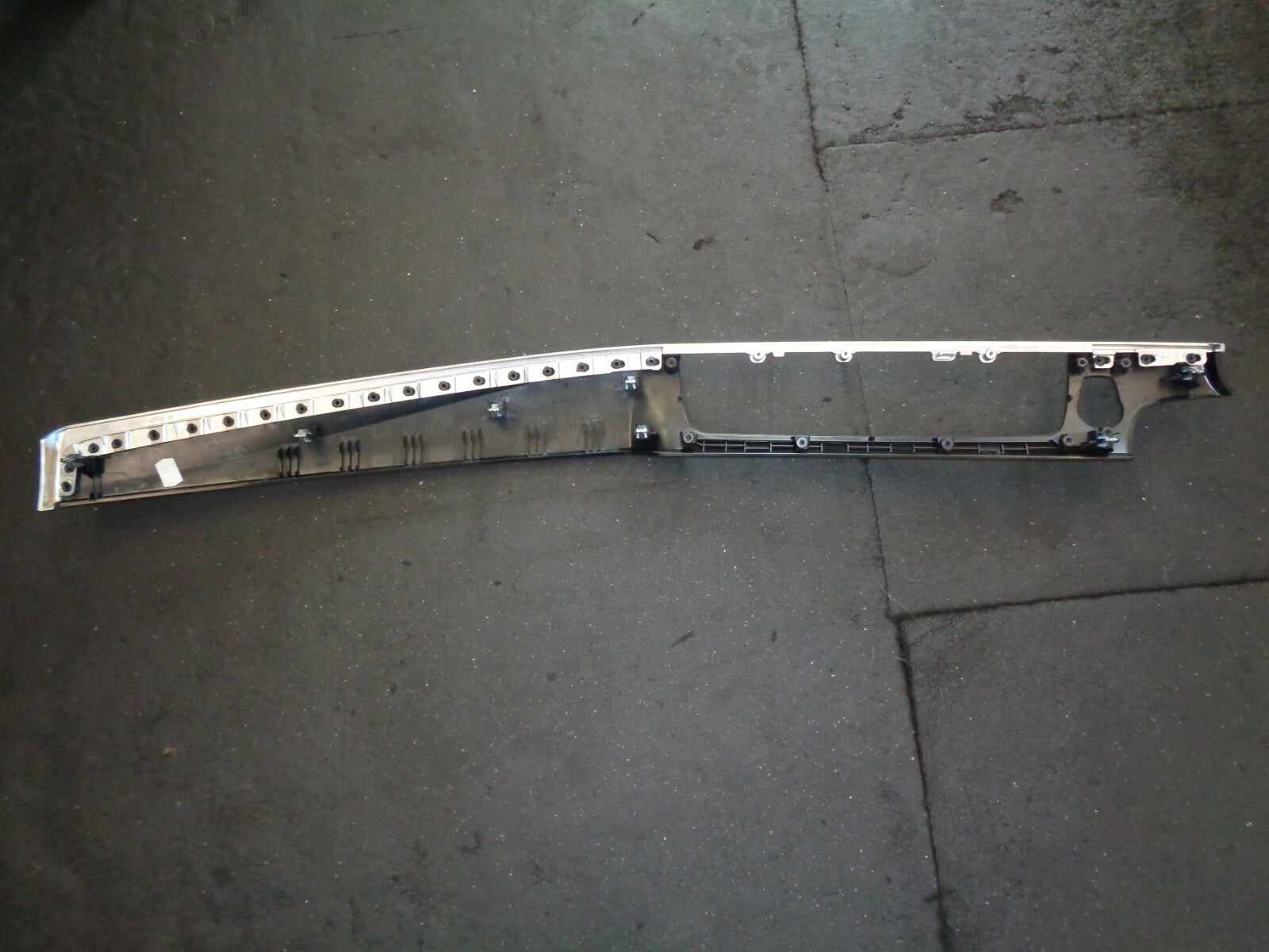BMW 5 SERIES F10 DASHBOARD AIR VENT SURROUND TRIM BLACK 9166934