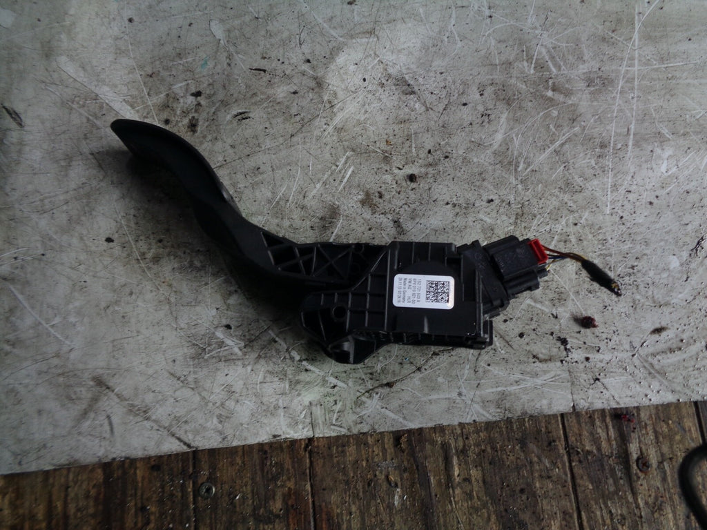 VW VOLKSWAGEN UP 2016 5 DOOR ACCELERATOR THROTTLE PEDAL 1S2721503A