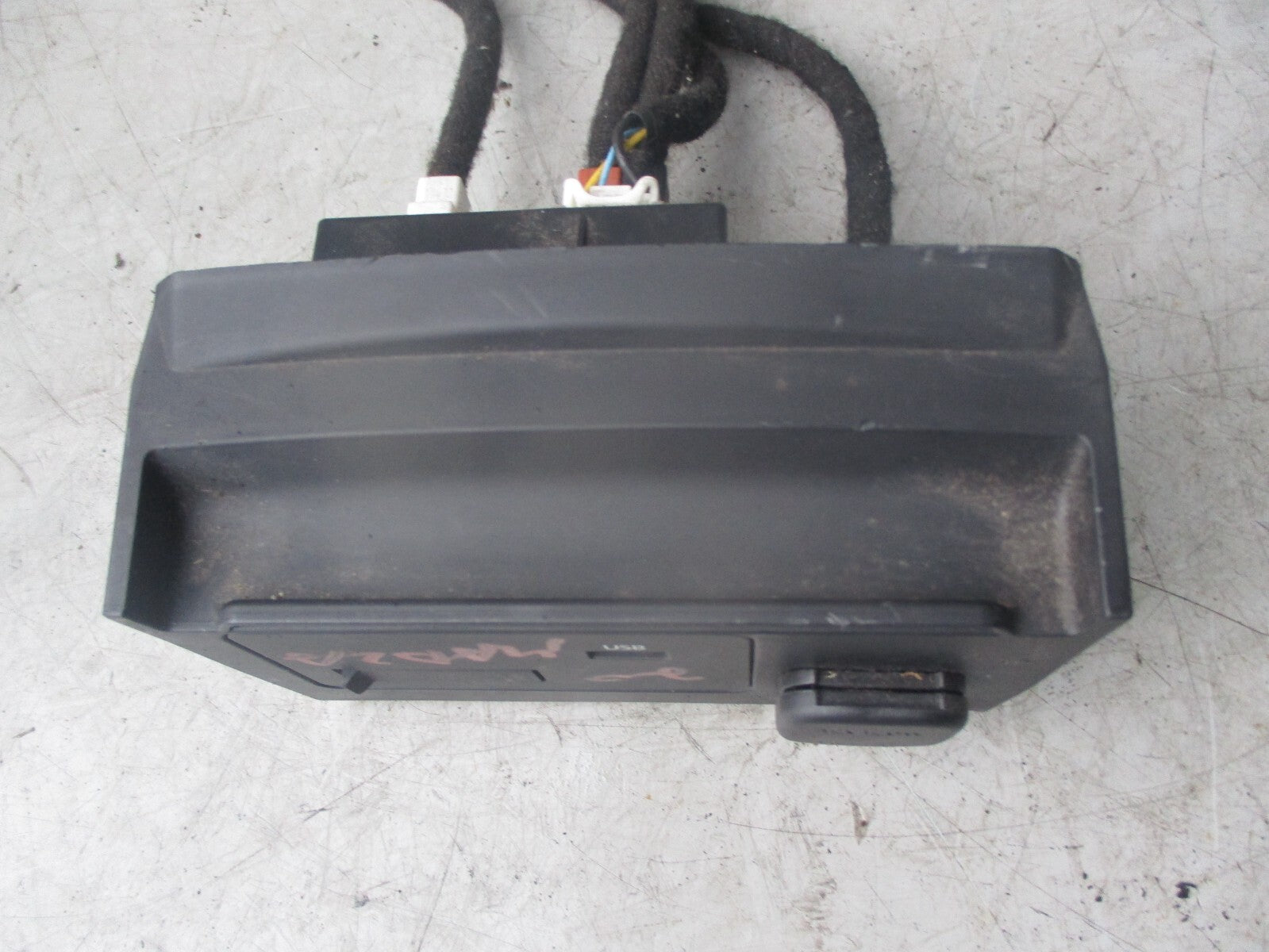 MAZDA 3 2020 USB & SD CARD CONTROL MODULE BDGG669U0