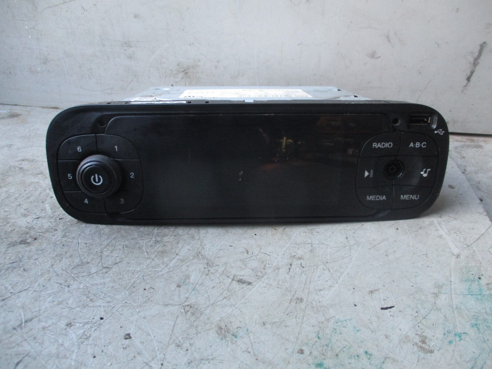 2019 FIAT PANDA 319 RADIO CD PLAYER STEREO HEAD UNIT 07357033430