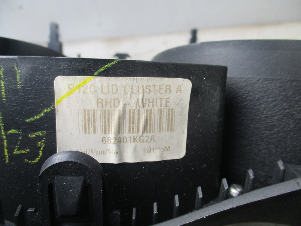 NISSAN JUKE F16 2016 INSTRUMENT CLUSTER SPEEDO METER SURROUND TRIM 682401KG2A