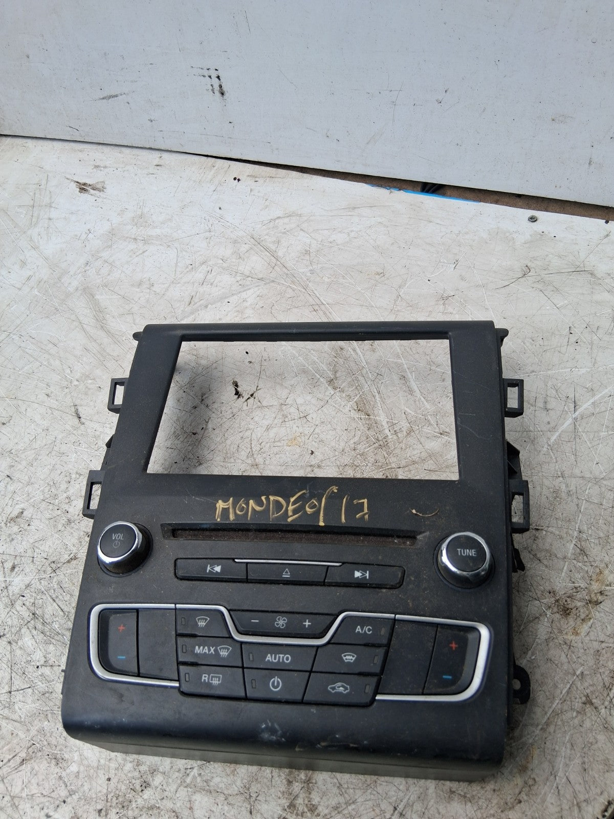 2017 FORD MONDEO HEAT CONTROL SWITCH TRIM GS7T18E245ACB