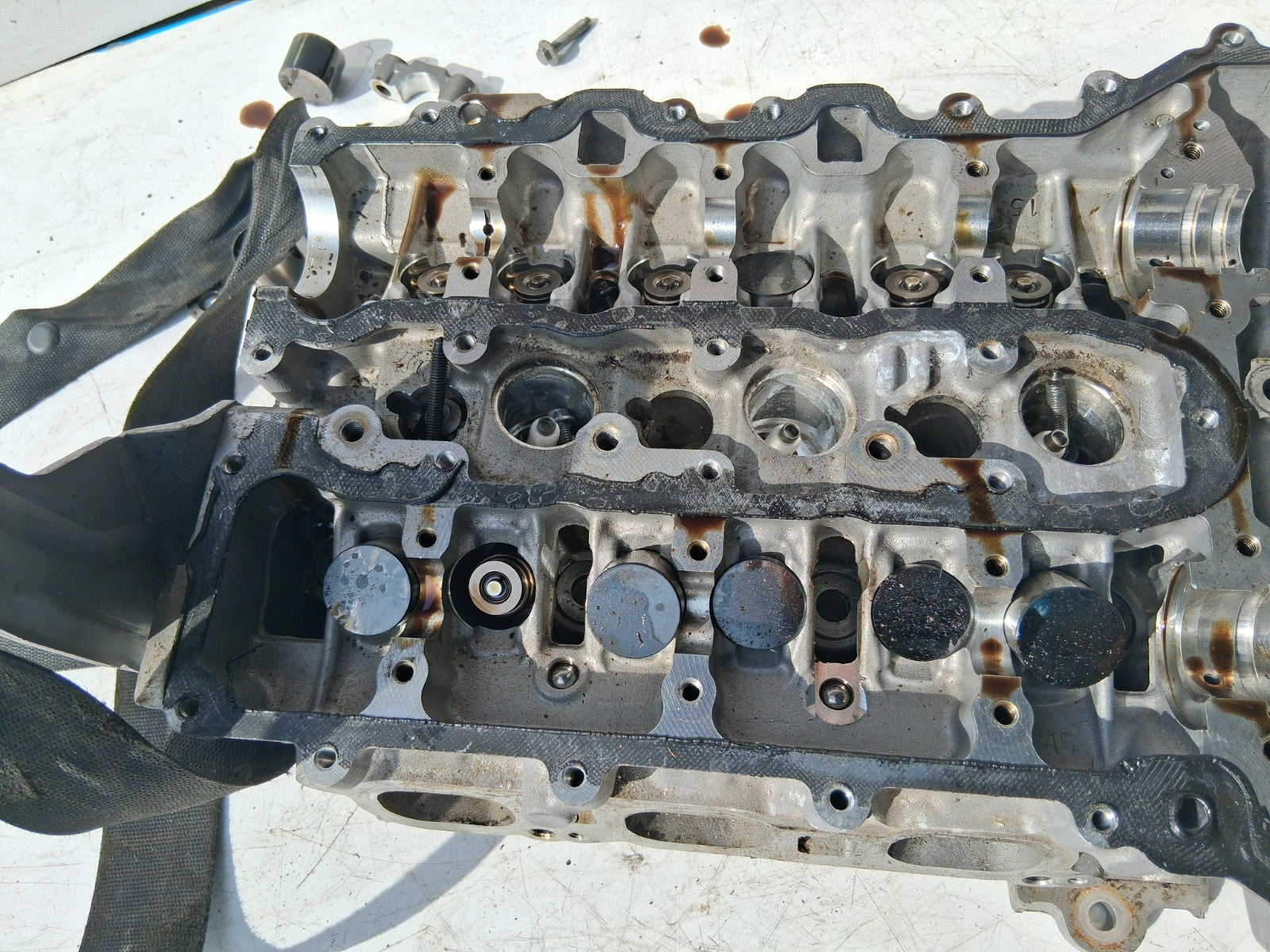 2021 CITROEN C4 MK3 1.2 PETROL ENGINE CYLINDER HEAD WITH VALVES 9810874110