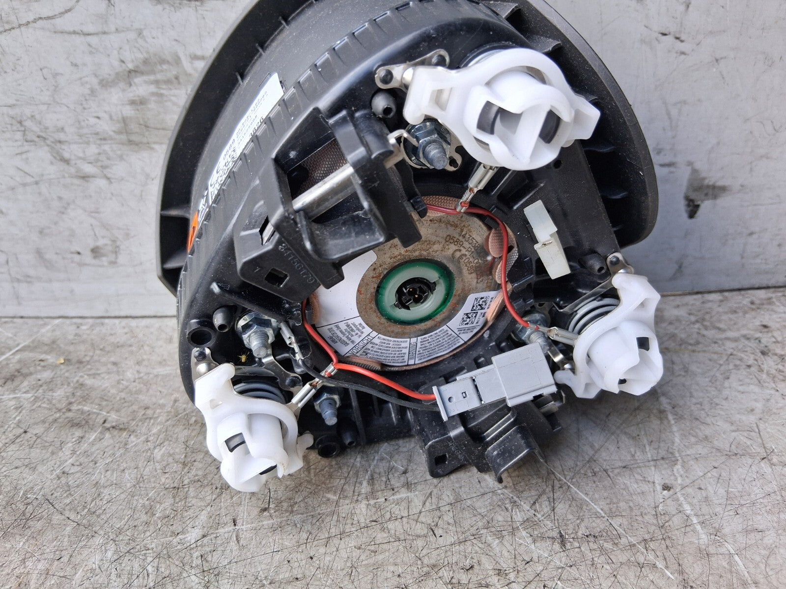 2015 VAUXHALL CORSA E STEERING WHEEL AIRBAG 13403826