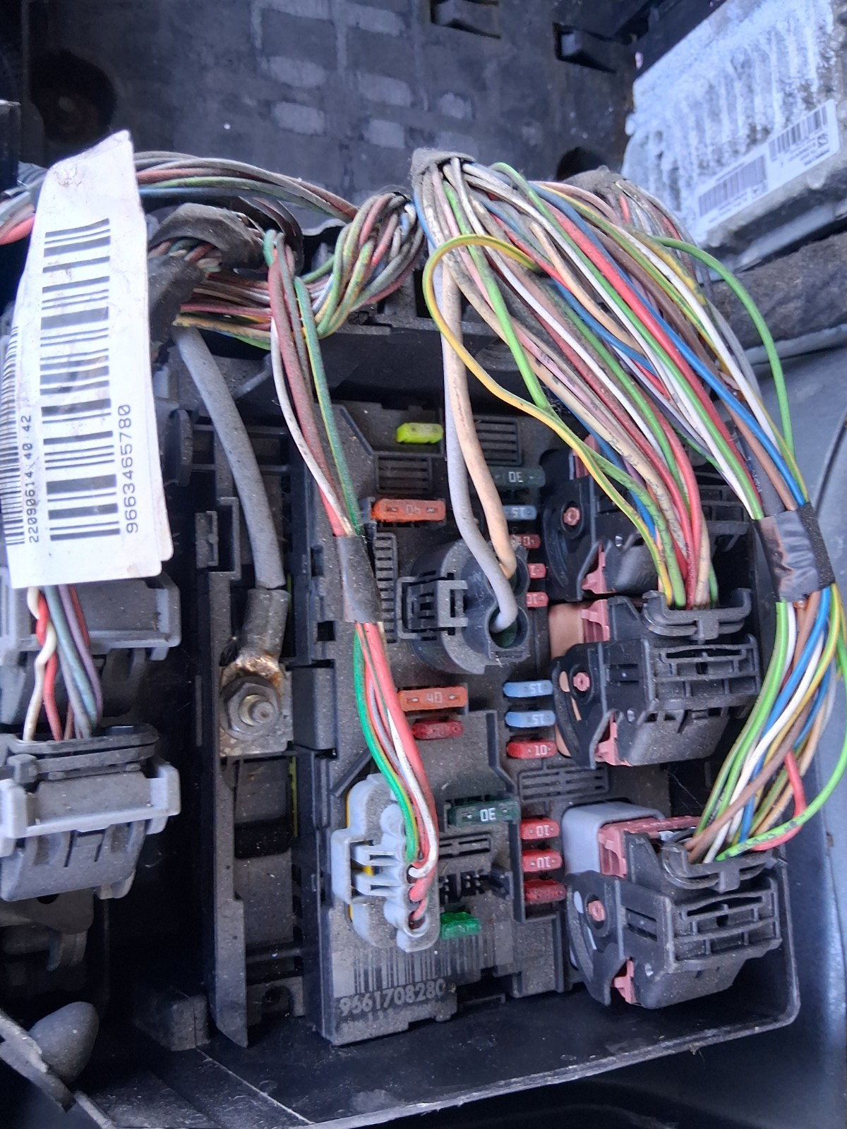 2006 PEUGEOT 307 1.5 PETROL FUSE BOX RELAY BOX