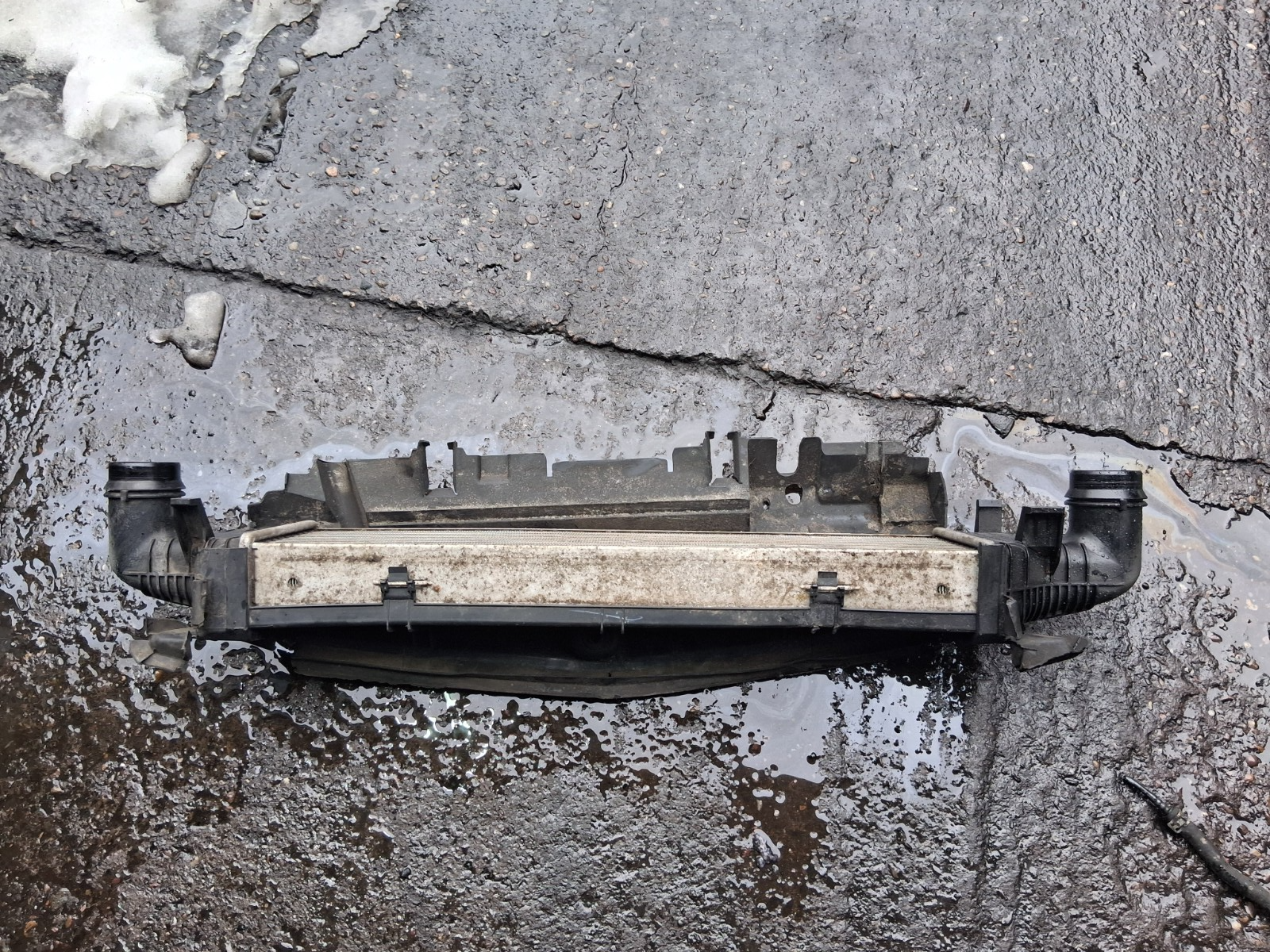 2009 MERCEDES BENZ C CLASS W204 INTER COOLER A2045000200