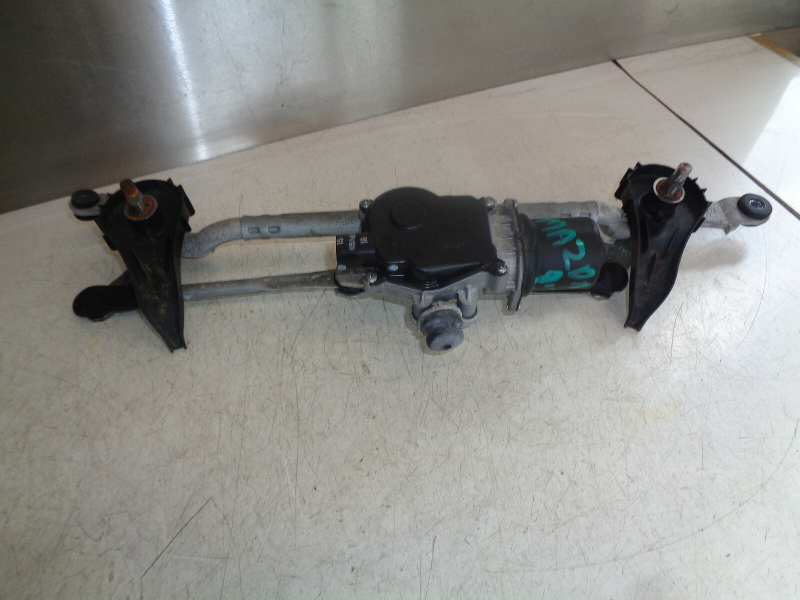 MAZDA 2 DJ MK3 2015 FRONT WINDSCREEN WIPER MOTOR LINKAGE