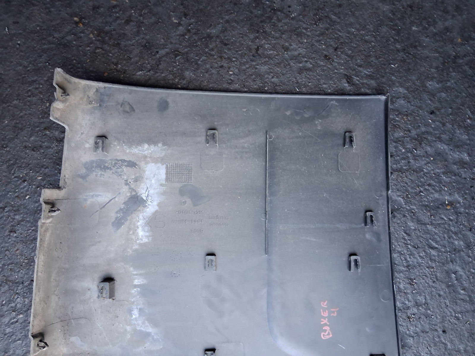 2021 PEUGEOT BOXER MK3 NSR PASSENGER SIDE REAR LEFT QUARTER BODY TRIM 1311713070