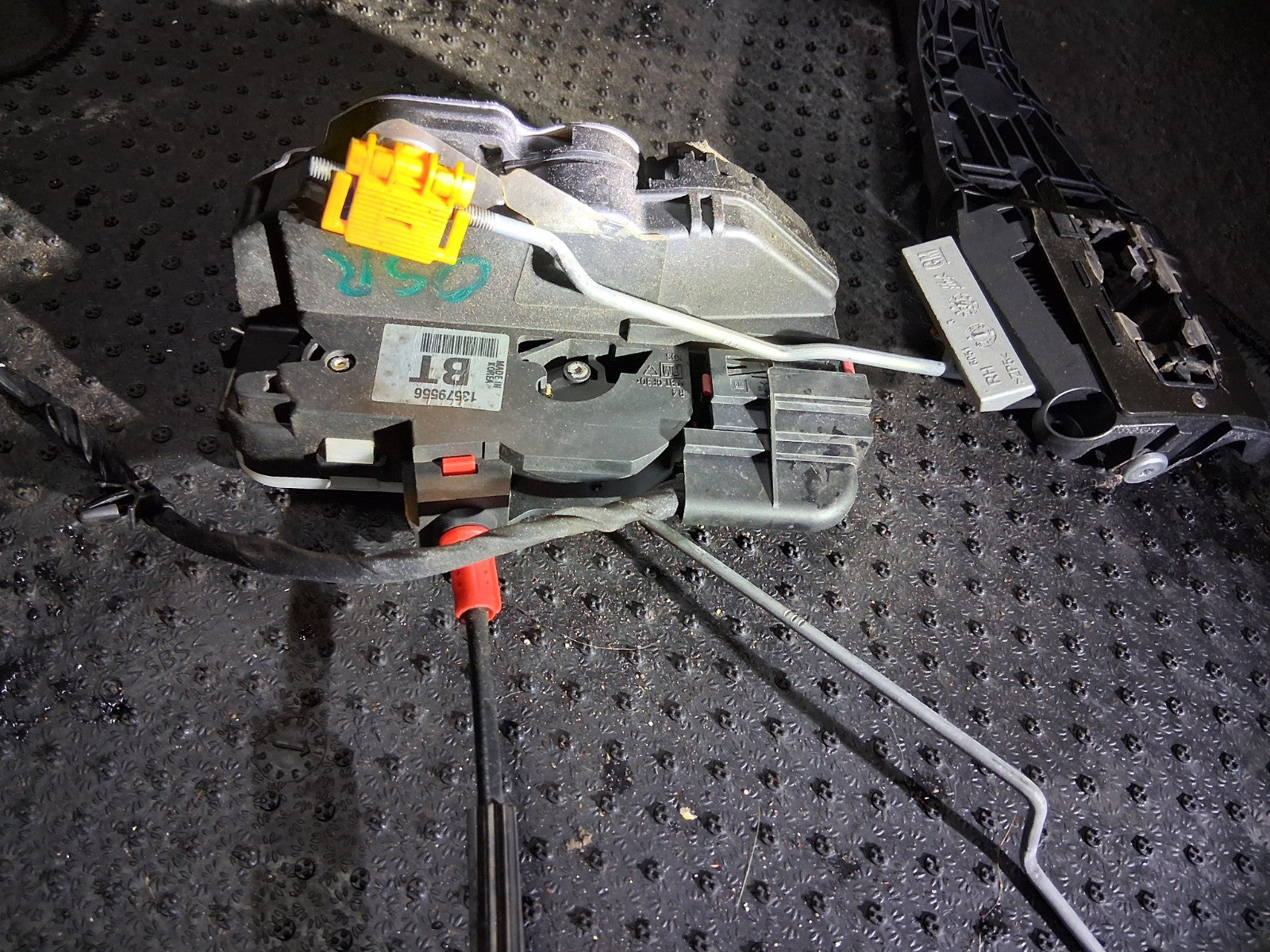 2018 VAUXHALL ZAFIRA C OSR DRIVER SIDE REAR RIGHT DOOR LOCK MECHANISM 13579556
