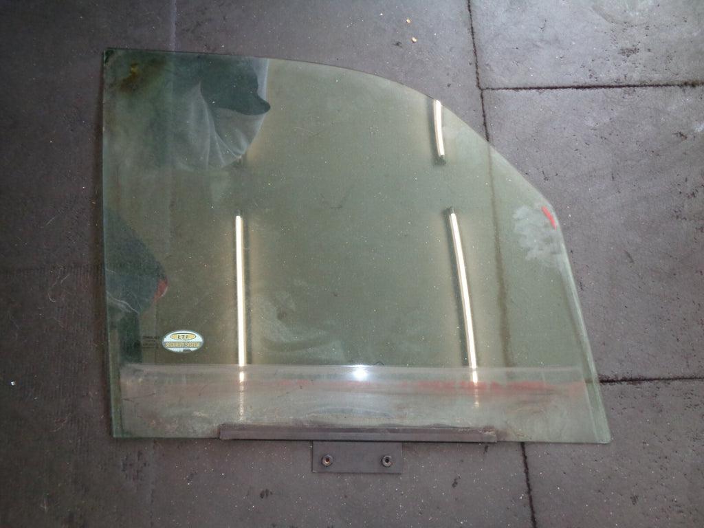 LTI LONDON TAXI 00-06 O/S DRIVER SIDE WINDOW GLASS E943R 000470