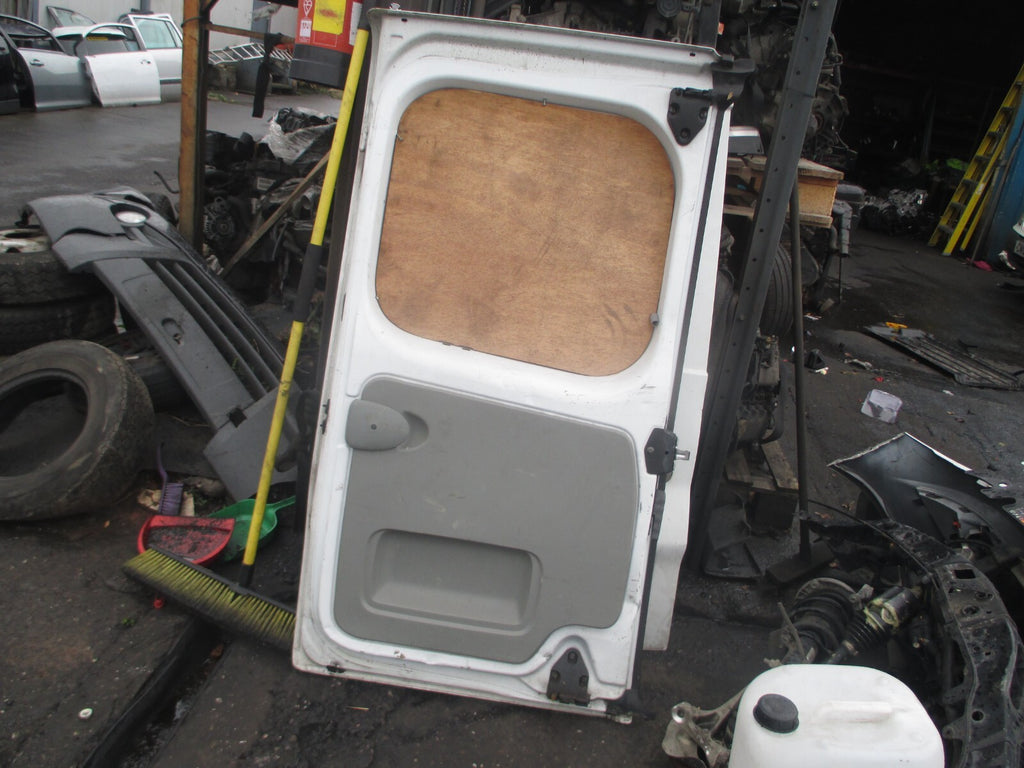 VAUXHALL VIVARO RENAULT TRAFIC MK1 2011 OSR DRIVER SIDE REAR DOOR WHITE