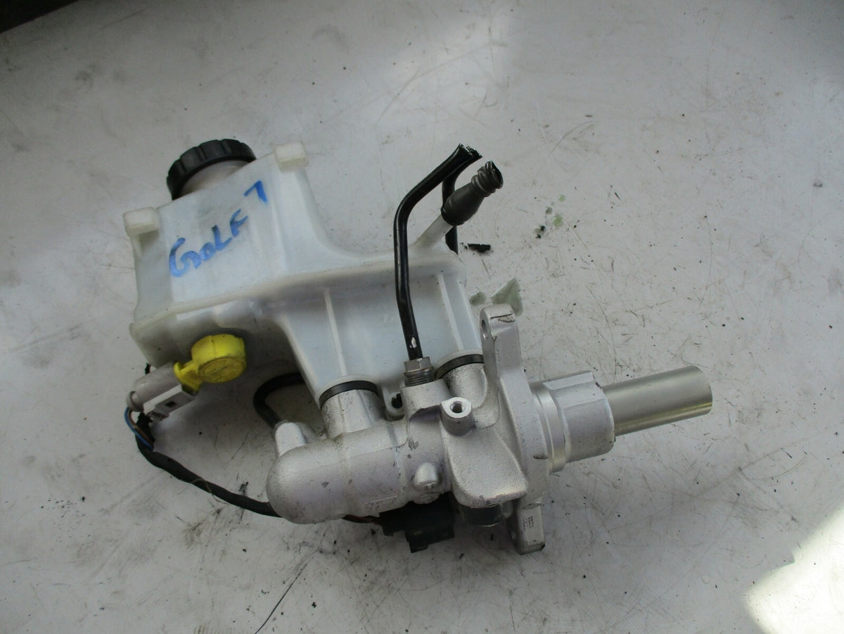 VW VOLKSWAGEN GOLF MK7 BRAKE MASTER CYLINDER BOTTLE RESERVOIR 5Q2611301H