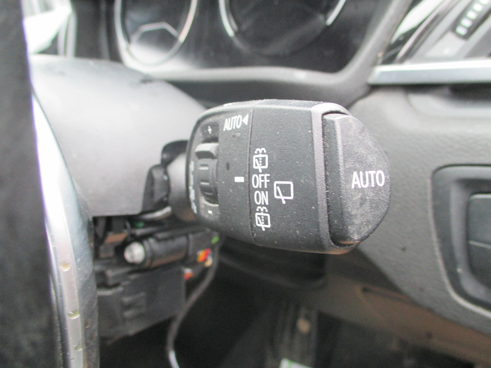 BMW X1 2018 F48 WIPER INDICATOR STALK SWITCH SQUIB UNIT